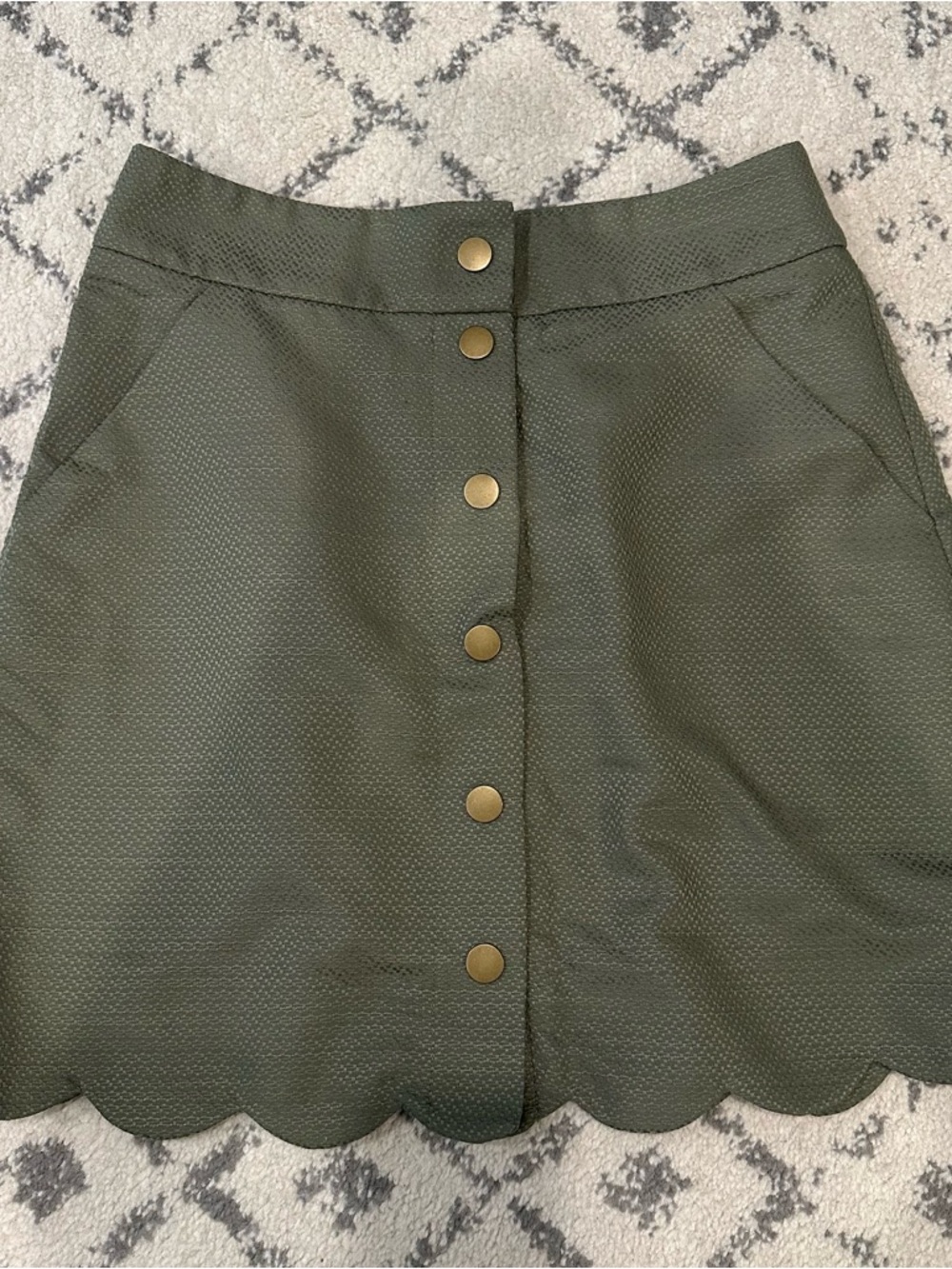 NEW JCrew Factory Olive Scalloped Button-Front Skirt. Size 4